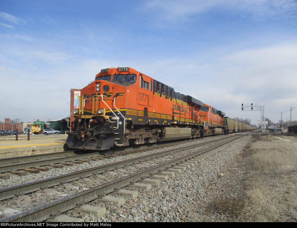 BNSF 5779